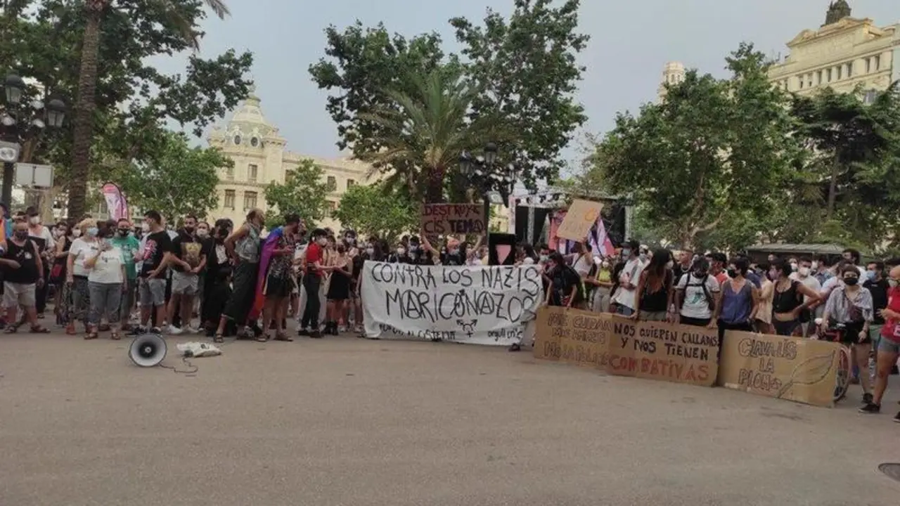  Una concentraci&oacute;n condena las &uacute;ltimas agresiones hom&oacute;fobas en la ciudad de Val&egrave;ncia - EUROPA PRESS 