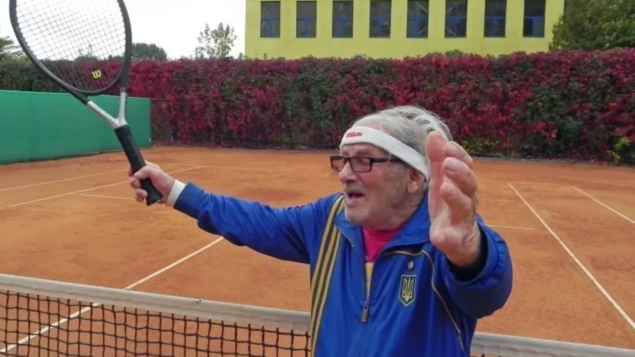  Leonid Stanislavsky, el tenista ucraniano de 97 a&ntilde;os con el r&eacute;cord Guinness por ser el jugador m&aacute;s anciano del mundo - Guinness World Records 