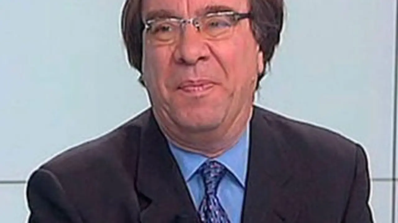  El presidente de la Asociaci&oacute;n Espa&ntilde;ola de Vacunolog&iacute;a (AEV), Amos Garc&iacute;a Rojas. - Twitter 