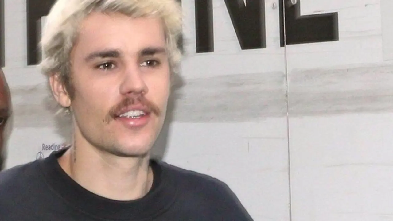 Archivo - FILED - 11 February 2020, United Kingdom, London: Canadian pop singer Justin Bieber arrives at the Tape Nightclub in Mayfair, to launch his album "Changes". Bieber, 27, has postponed his planned concert tour in North America again due to the cor - Yui Mok/PA Wire/dpa - Archivo