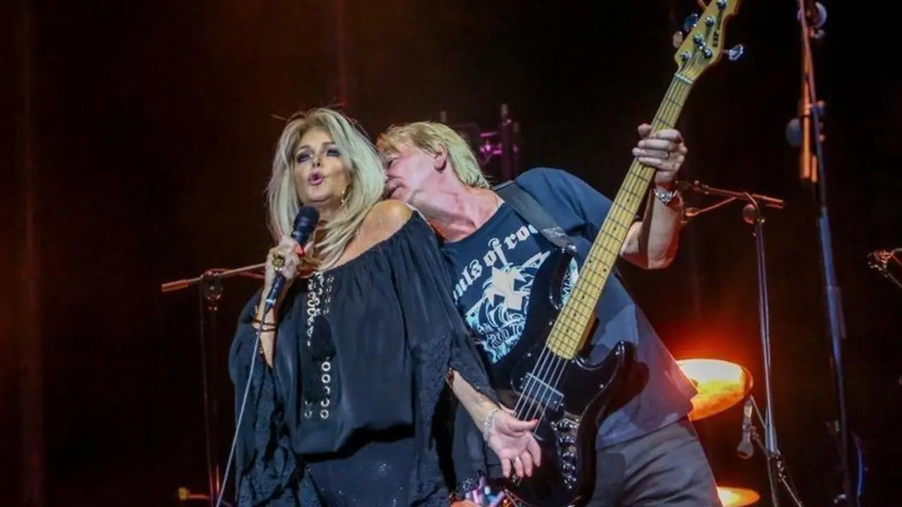  La cantante Bonnie Tyler, durante un concierto en el Hip&oacute;dromo de la Zarzuela, a 30 de julio de 2021, en Madrid (Espa&ntilde;a). - Ricardo Rubio - Europa Press 