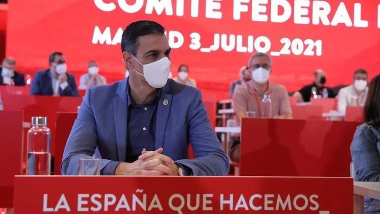 Archivo - El presidente del Gobierno, Pedro S&aacute;nchez, durante una reuni&oacute;n de los componentes del Comit&eacute; Federal del PSOE, a 3 de julio de 2021, en Madrid, (Espa&ntilde;a). Esta reuni&oacute;n ordinaria, compuesta por el m&aacute;ximo &oacute;rgano de decisi&oacute;n del Partido Socialista, - Isabel Infantes - Europa Press - Archivo 