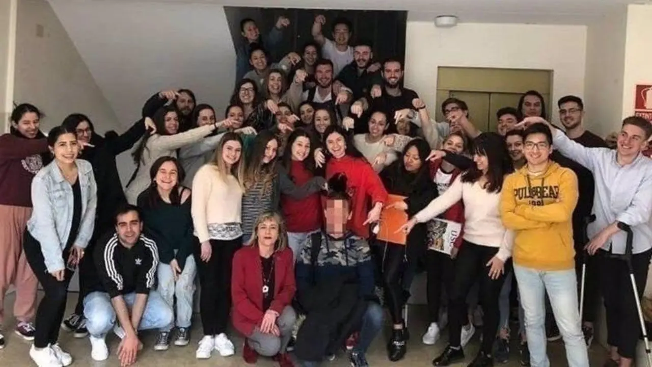 Universitarios recogen firmas en Change.Org para poder traer a Espa&ntilde;a a su excompa&ntilde;ero de clase atrapado en Afganist&aacute;n - CHANGE.ORG