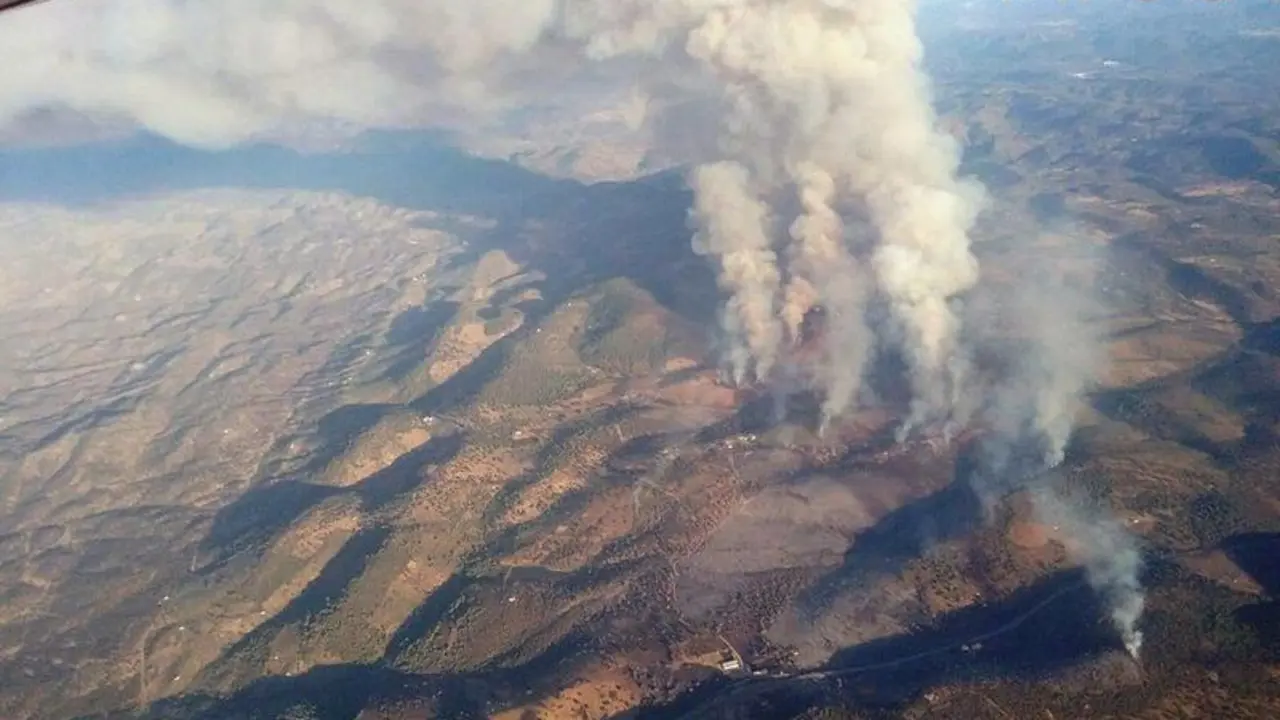  Incendio forestal de Alcaracejos - PLAN INFOCA -  EuropaPress 