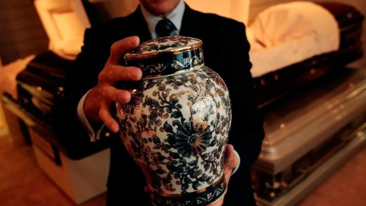  Ceremonia cenizas - obtenido de conclusion.com 