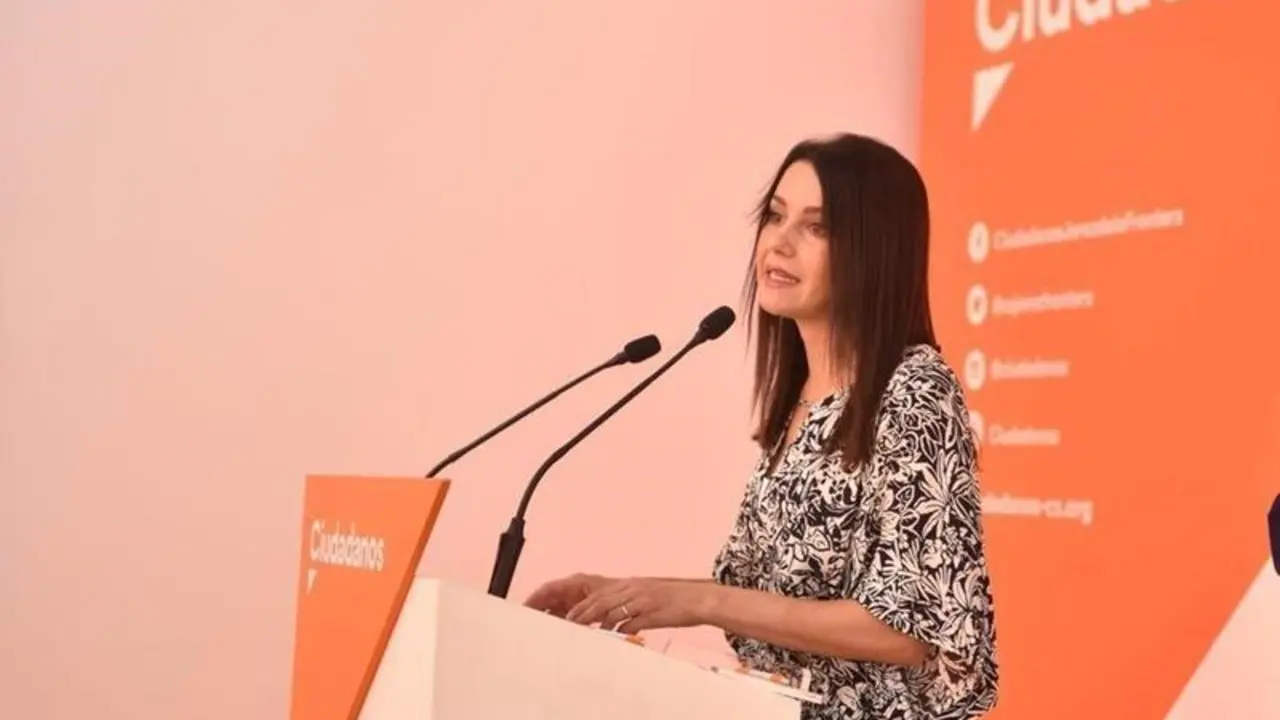  La presidenta de Cs, In&eacute;s Arrimadas, este jueves en rueda de prensa en Jerez de la Frontera (C&aacute;diz). - CIUDADANOS 
