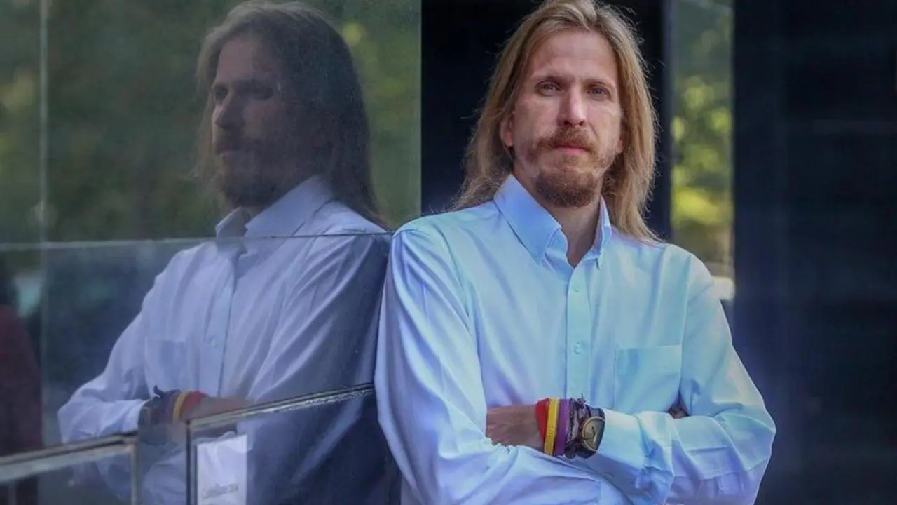  f
Insiste en la armonizaci&oacute;n fiscal para combatir "el agujero negro" de la Comunidad de Madrid con su "dumping fiscal"

MADRID, 22 Ago. (EUROPA PRESS) -

El coportavoz de Podemos, Pablo Fern&aacute;ndez, ha adelantado que su formaci&oacute;n "dar&aacute; batalla" en el 