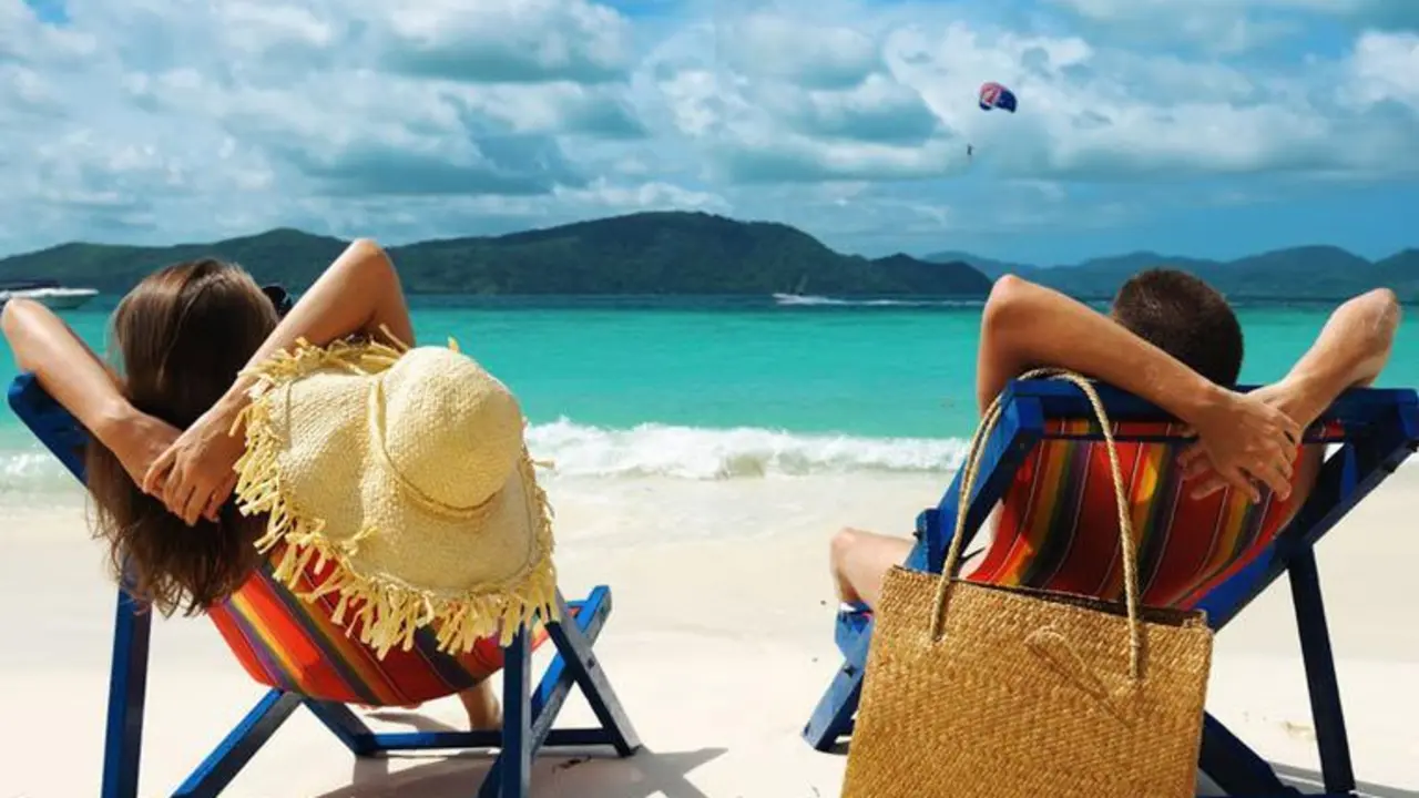  Una pareja de vacaciones - Obtenido de Diario 