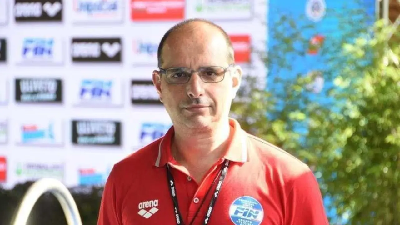  0DCC4F32-C16D-4B16-8096-34A655F7031B 