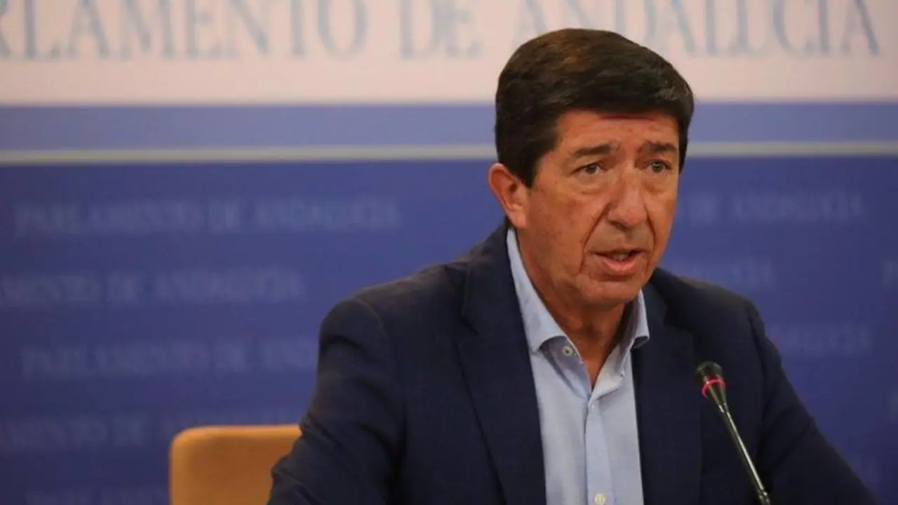  El vicepresidente de la Junta y coordinador auton&oacute;mico de Cs, Juan Mar&iacute;n, este jueves en rueda de prensa. - EP 