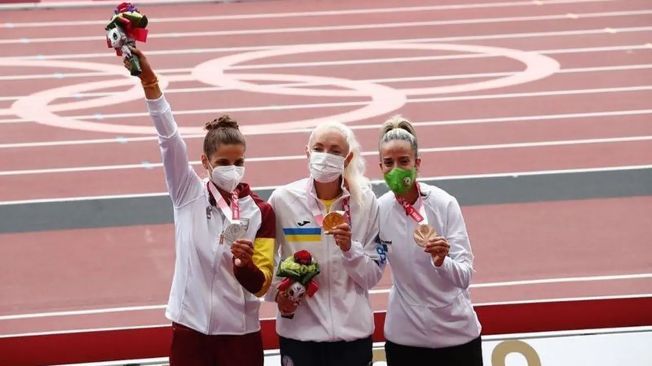  7E3A23E1-A4FF-4815-B601-1E30B61D2E29 