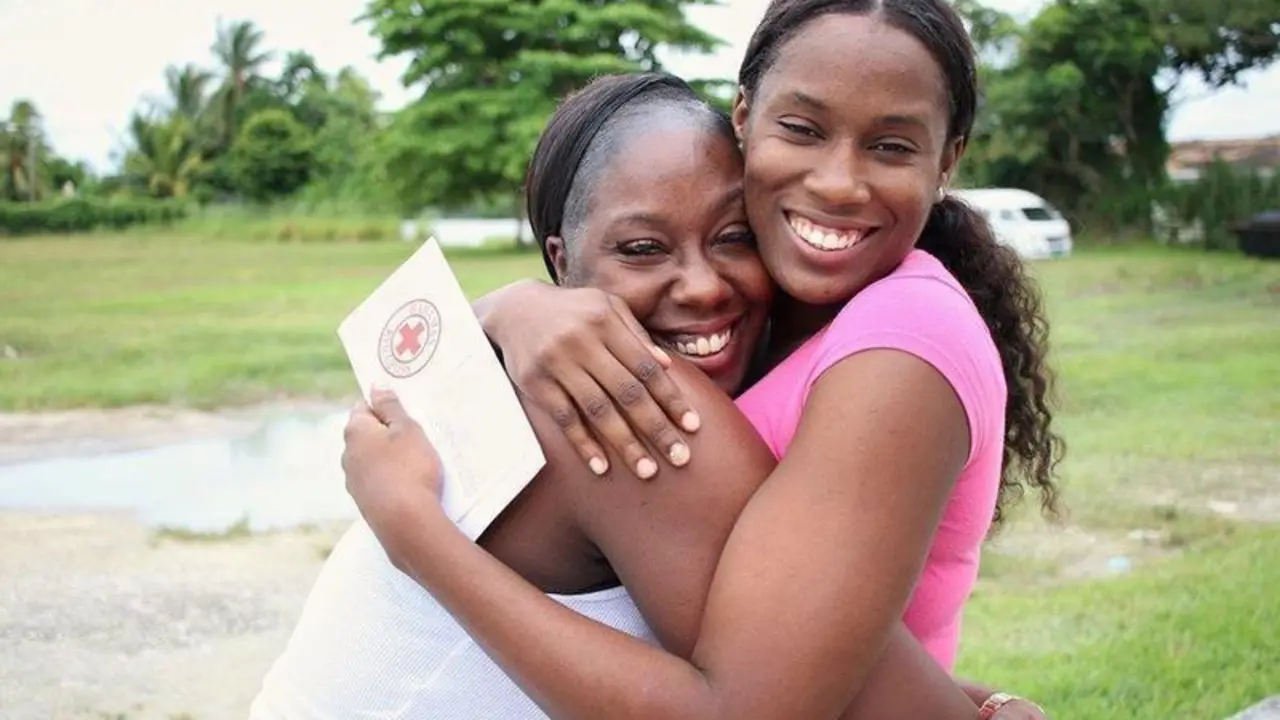  Familiares se rencuentran tras el hurac&aacute;n en Bahamas 