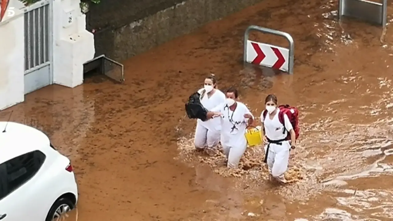  097B7E0E-3F31-43F4-A284-C3FC675C168F 