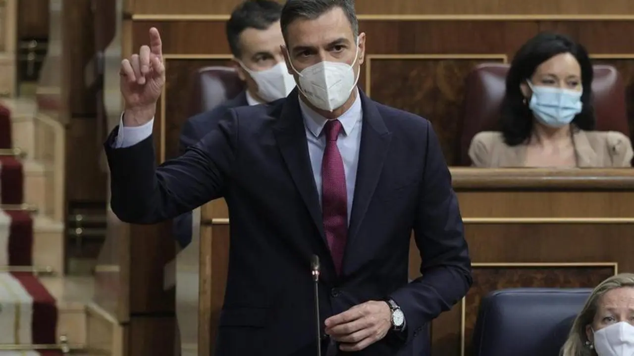  El presidente del Gobierno, Pedro S&aacute;nchez, interviene en una sesi&oacute;n de control al Gobierno en el Congreso de los Diputados. Europa Press 