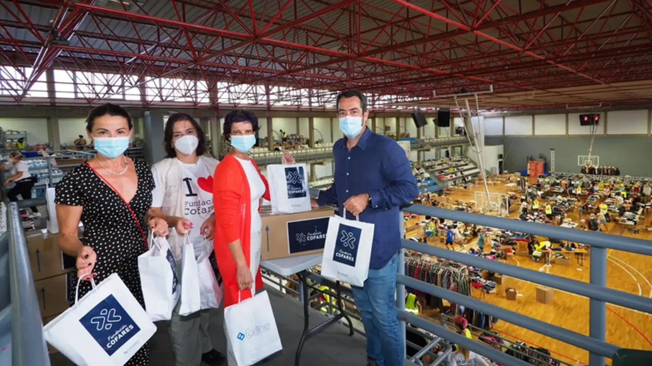  La Fundaci&oacute;n Cofares a trav&eacute;s de las farmacias de La Palma dona productos de salud a los afectados por la erupci&oacute;n del volc&aacute;n - CEDIDO POR FUNDACI&Oacute;N COFARES 