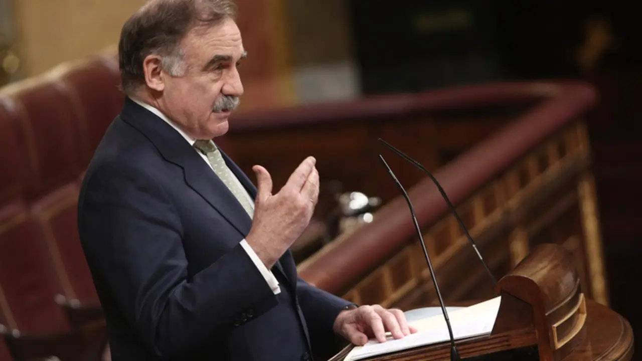  Archivo - El portavoz de Defensa del PP, Fernando Adolfo Guti&eacute;rrez D&iacute;az de Otazu, interviene durante la sesi&oacute;n plenaria celebrada en el Congreso - EUROPA PRESS/E. Parra. POOL - Europa Press 