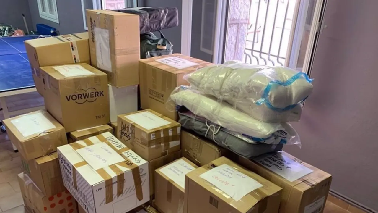  Cajas clasificadas de los productos donados para los afectados por el volc&aacute;n en La Palma - PALMEROS EN MADRID 