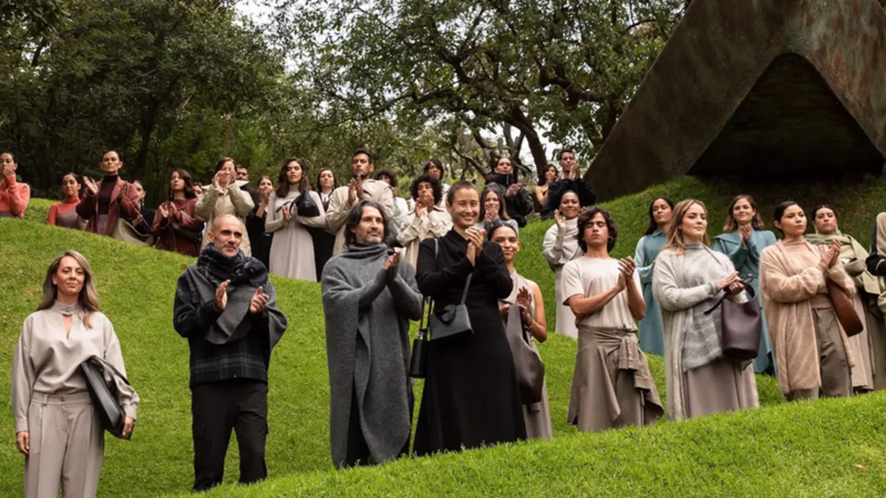 <p> Archivo - Adolfo Dom&iacute;nguez presenta en M&eacute;xico su nueva colecci&oacute;n 'El vac&iacute;o' - ADOLFO DOM&Iacute;NGUEZ - Archivo </p>