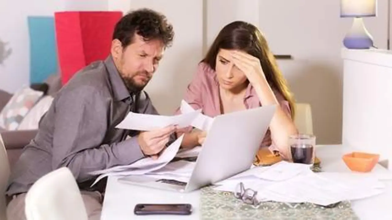 <p> El precio de la luz batir&aacute; el record como el segundo mas caro de la historia </p>