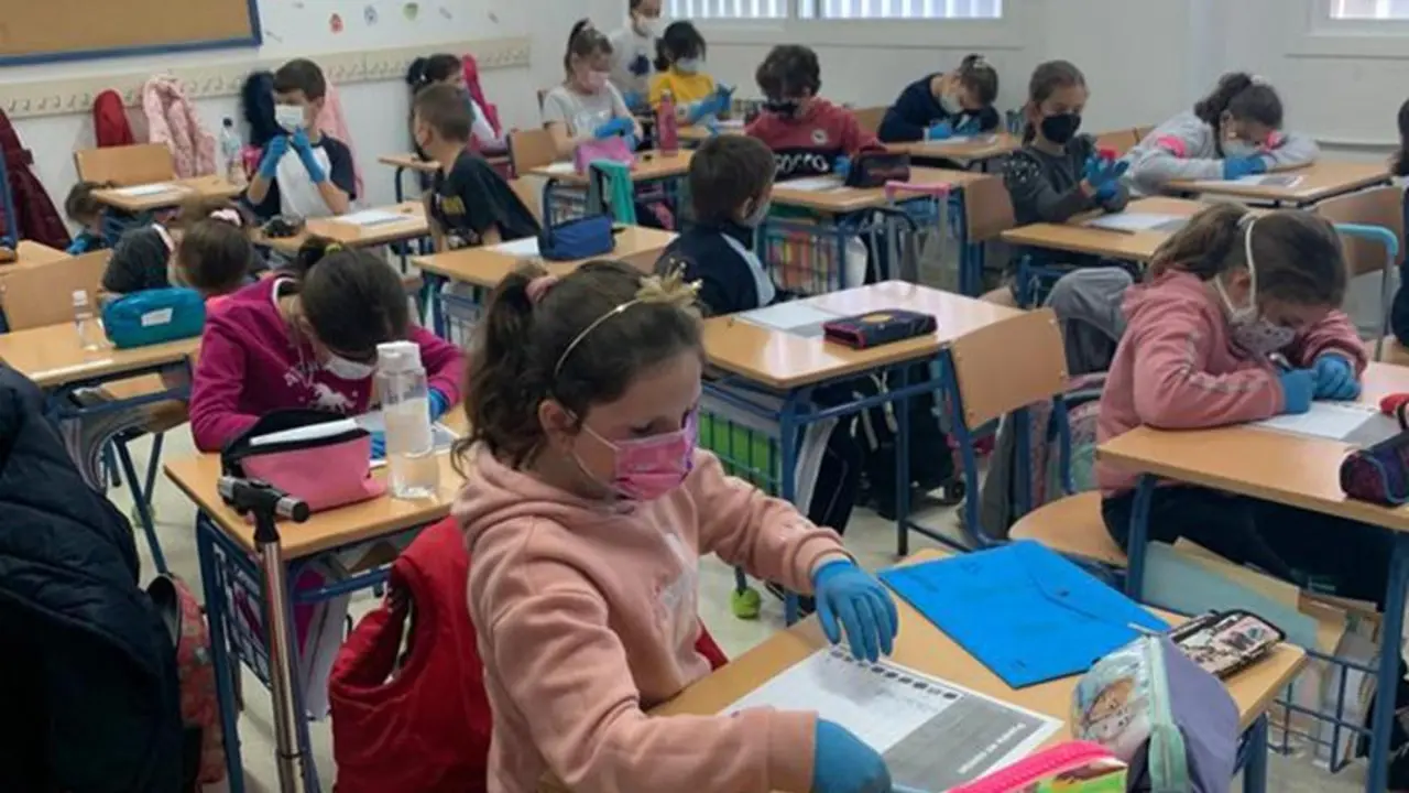 <p> Algunos de los ni&ntilde;os participantes en la edici&oacute;n del curso pasado del Proyecto STEAM. </p>