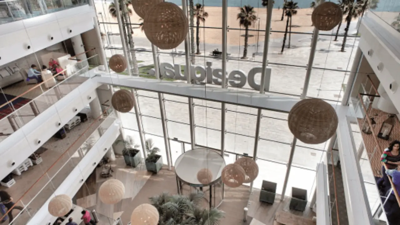 <p> Oficinas de Desigual </p>