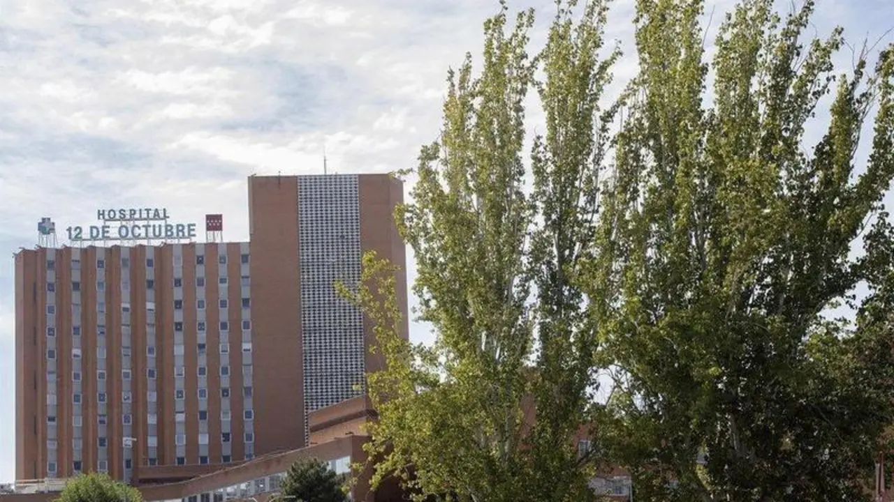 <p> Fachada del Hospital 12 de octubre de Madrid. - Eduardo Parra - Europa Press - Archivo </p>