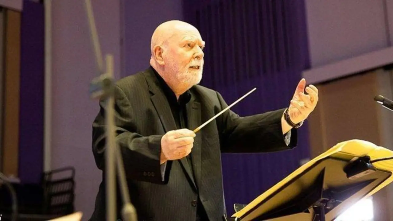 <p> Paul Harvey </p>