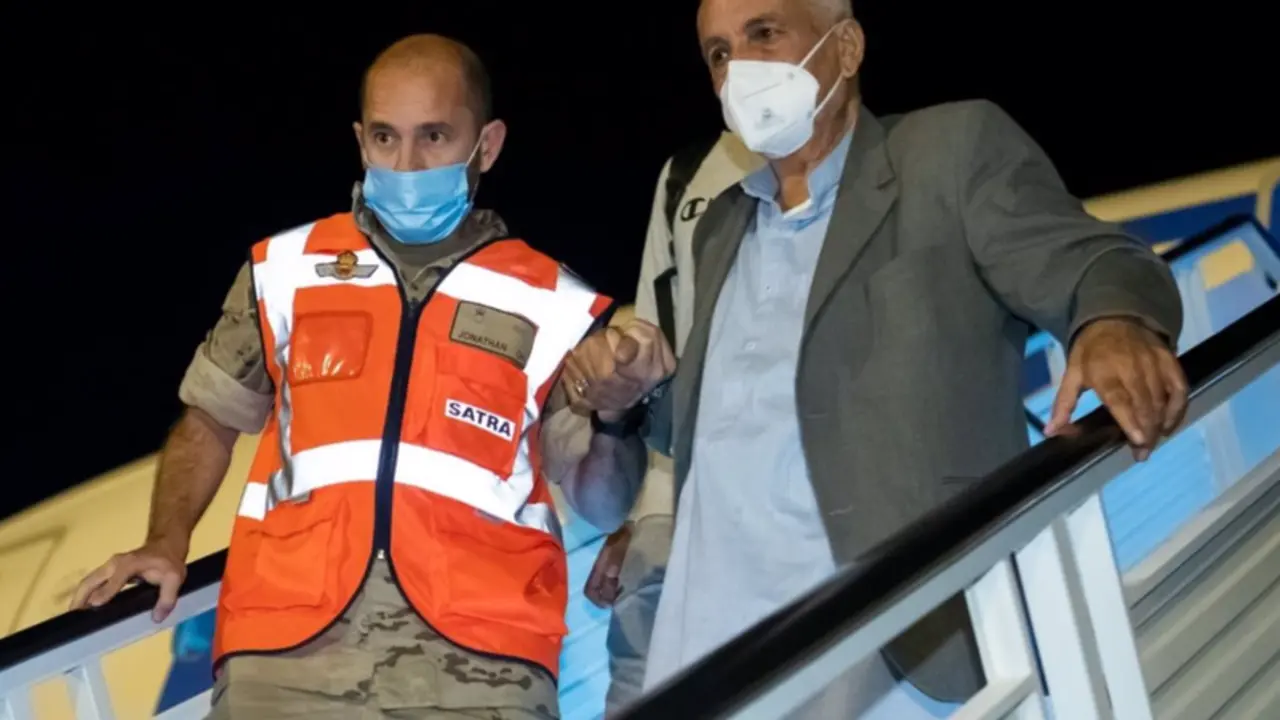 <p> El Segundo Vuelo Con M&aacute;s De 160 Colaboradores Afganos Y Sus Familias Procedente De Islamabad (Pakist&aacute;n) Ha Aterrizado Este Martes A &Uacute;ltima Hora De La Tarde En La Base A&eacute;rea De Torrej&oacute;n De Ardoz (Madrid) - MINISTERIO DE DEFENSA </p>