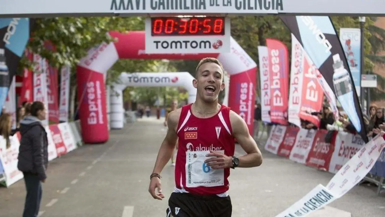 <p> Mohamed Ali Jelloul Carrera de la Ciencia CSIC Madrid - &Aacute;NGEL YUSTE CARRERA DE LA CIENCIA - Archivo </p>