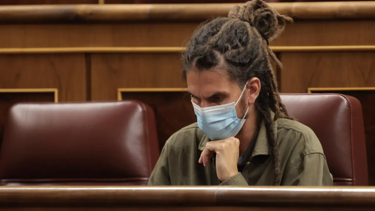 <p> "at&oacute;nitos y perplejos" c&oacute;mo el Congreso hace una "reinterpretaci&oacute;n" de una sentencia. </p>