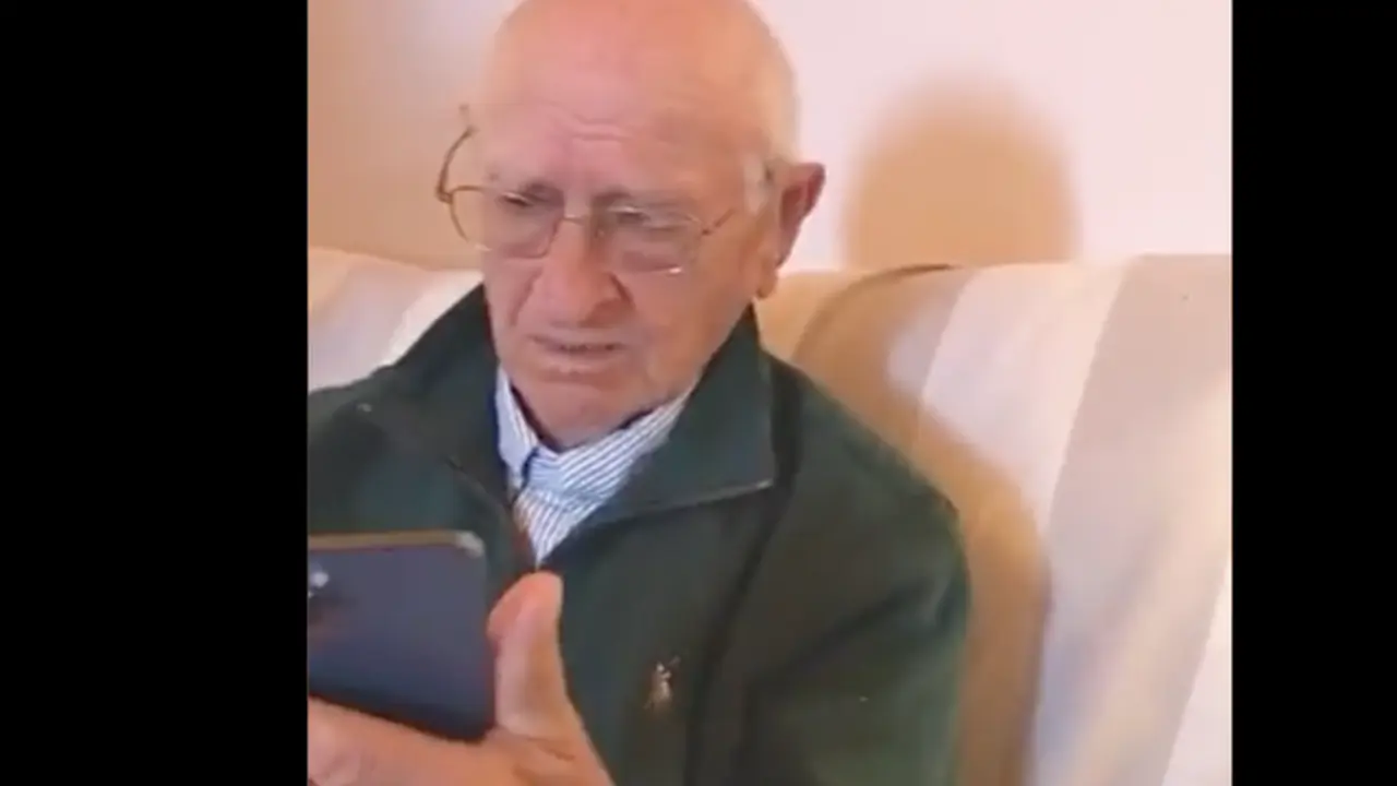 <p> La llamada de Nadal emociona a un abuelo. TWITTER </p>