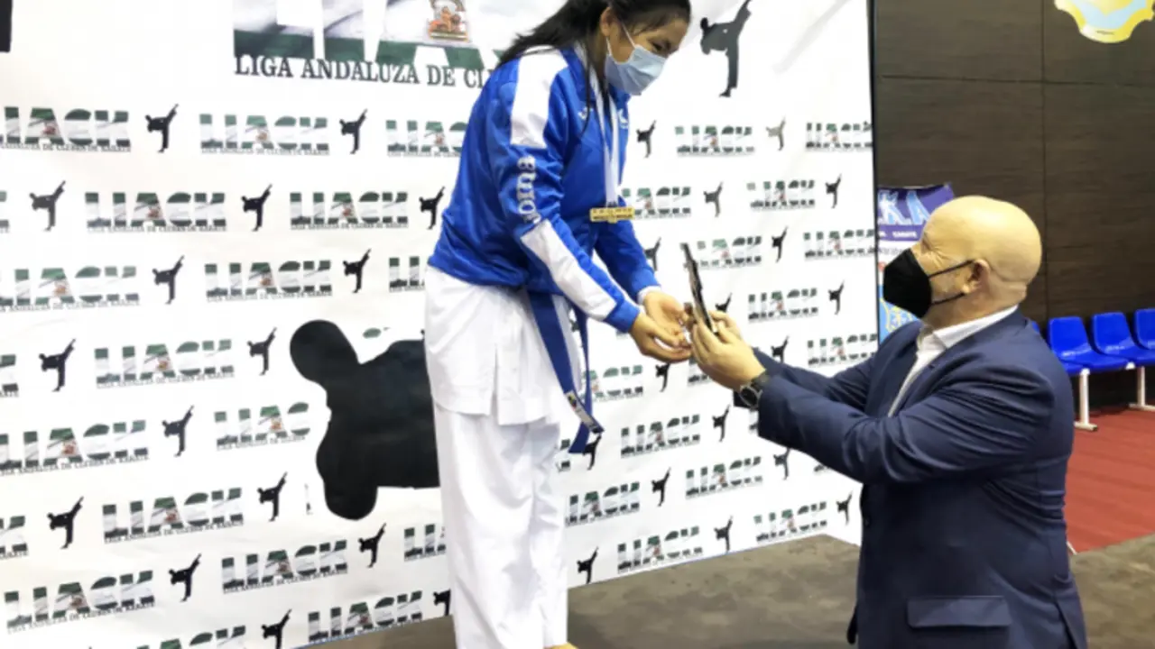 <p> Ganadora del torneo de k&aacute;rate. &Aacute;ngela Nini Caro </p>