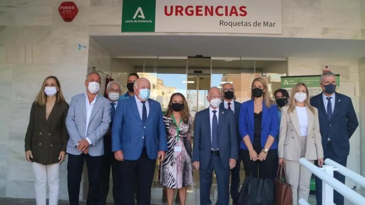 <p> El consejero de Salud y Familias de la Junta de Andaluc&iacute;a, Jes&uacute;s Aguirre, visita las nuevas Urgencias abiertas en Roquetas de Mar (Almer&iacute;a). - JUNTA DE ANDALUC&Iacute;A </p>