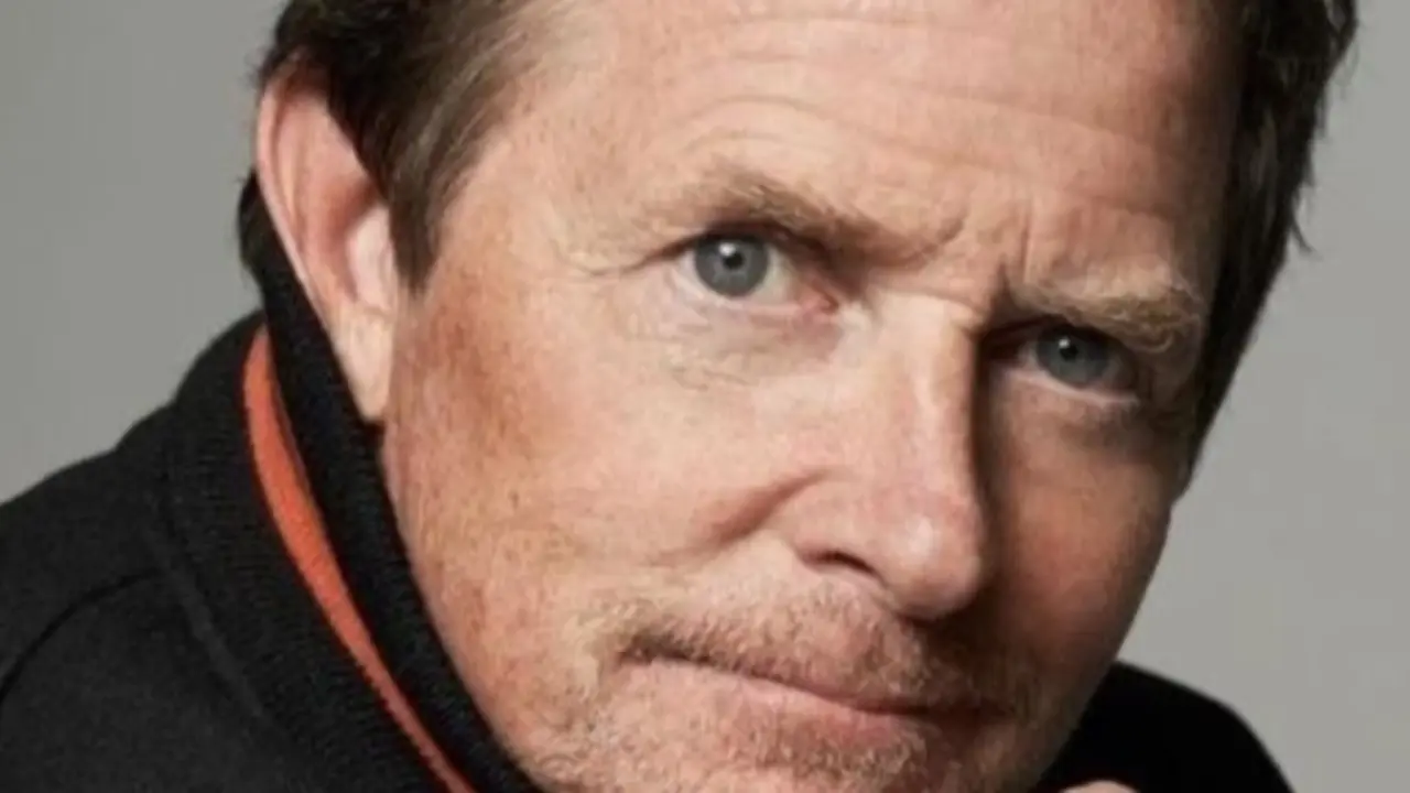 <p> Michael Fox </p>