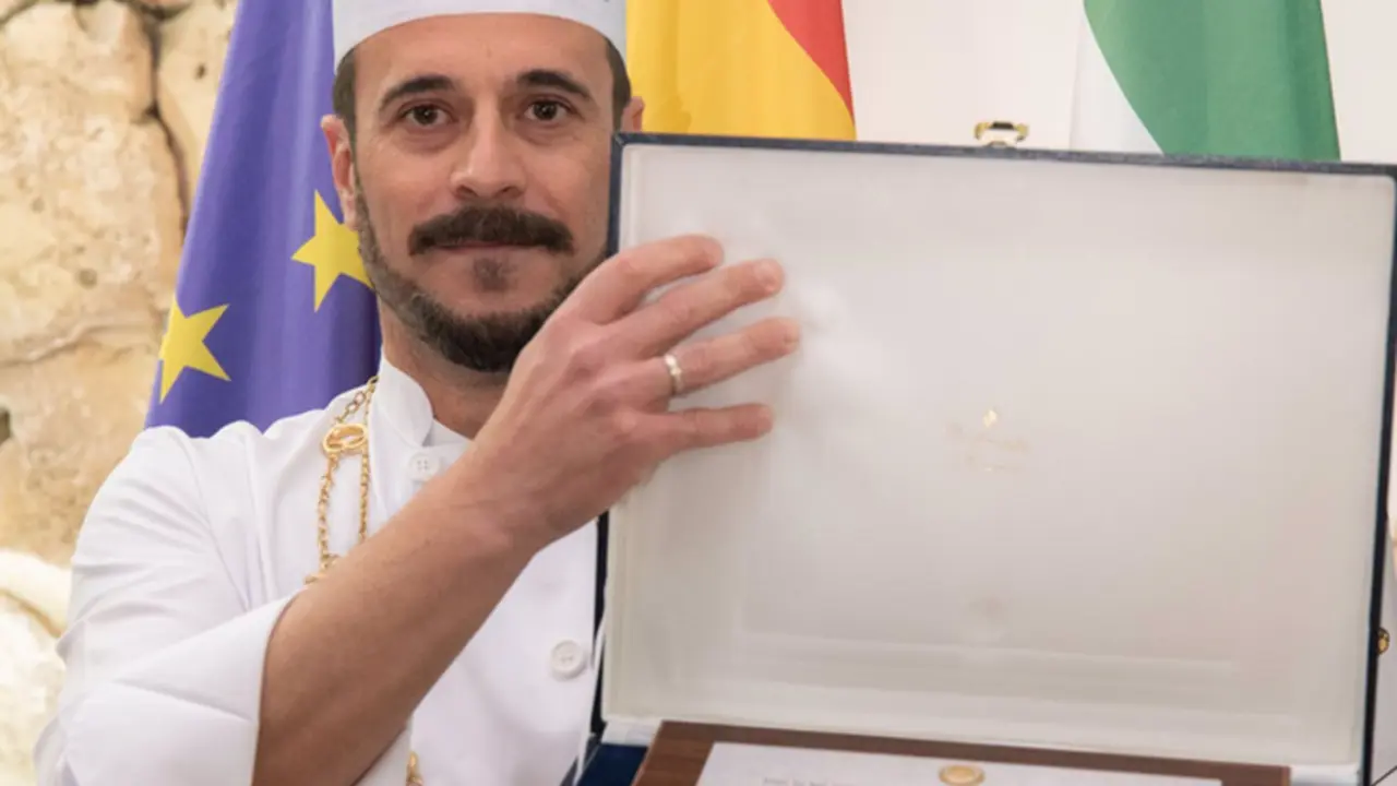 <p> El espa&ntilde;ol Domi V&eacute;lez, elegido panadero mundial de 2021 - CEOPPAN </p>