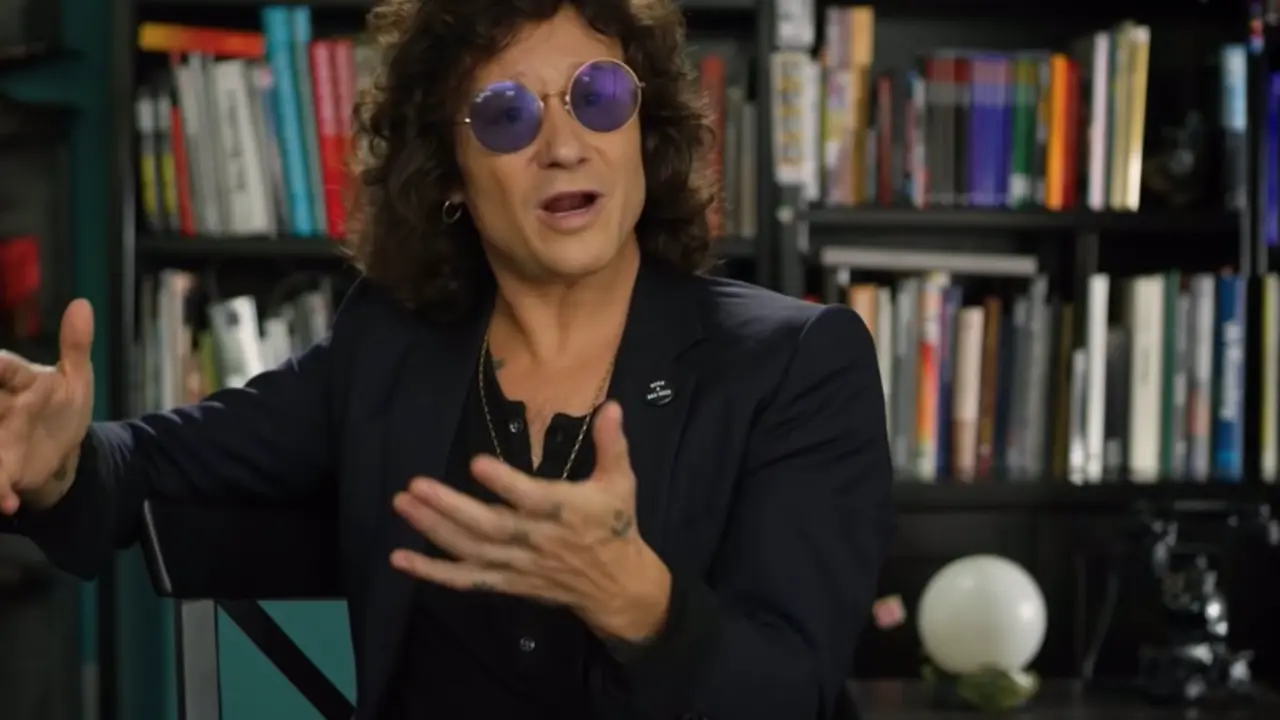 <p> Archivo - Enrique Bunbury en el documental de H&eacute;roes del Silencio, H&eacute;roes: Silencio y Rock & Roll - NETFLIX - Archivo </p>