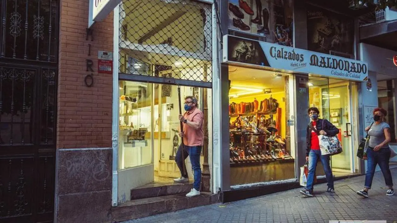 <p> Cierre del comercio. | Jos&eacute; Le&oacute;n. </p>