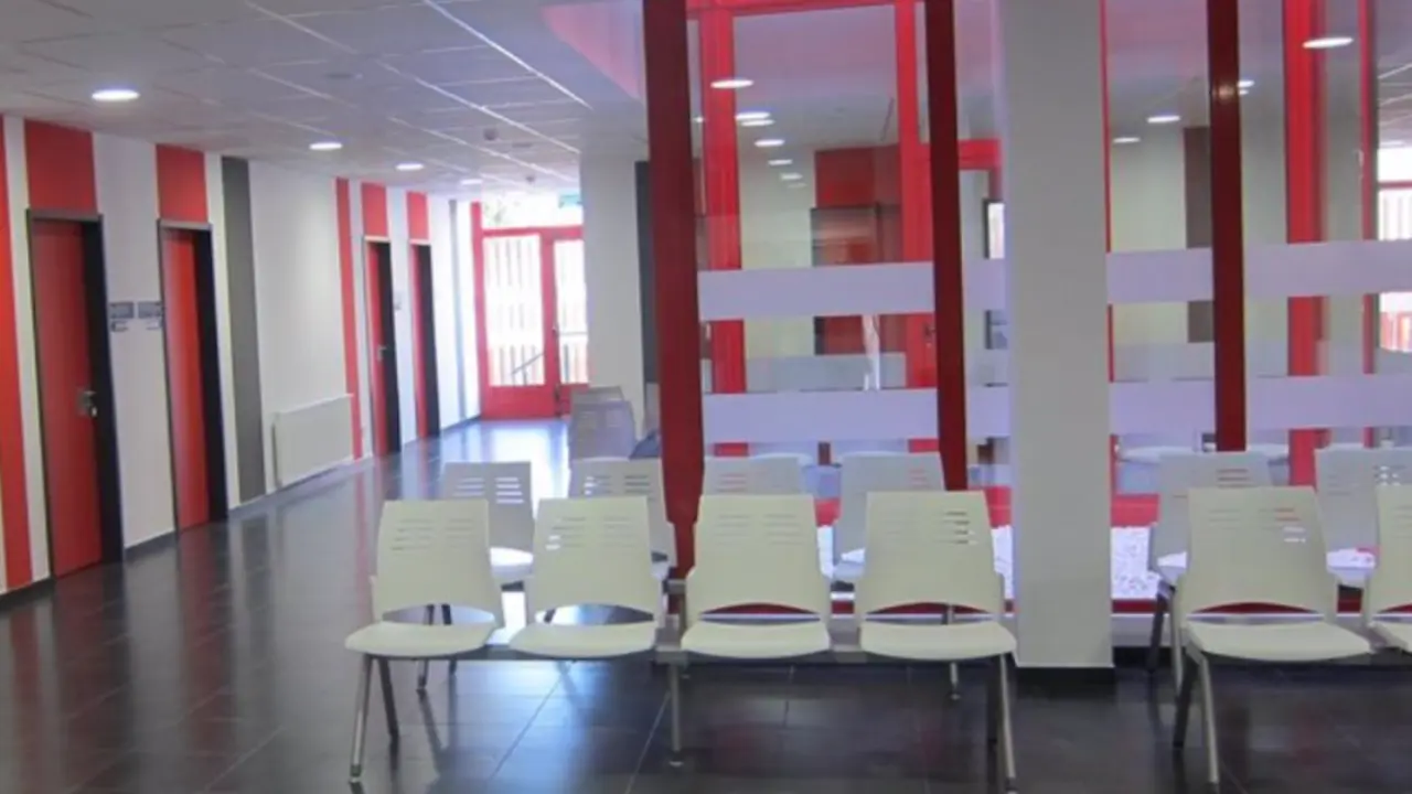 <p> Sala de emergencias. </p>