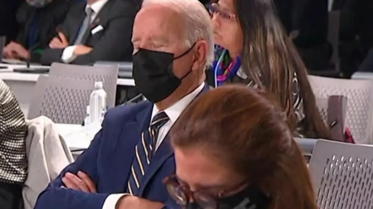 <p> El presidente Biden igual que yo en algunas clases de mi carrera. </p>