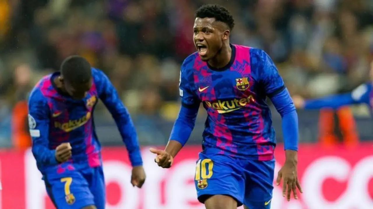 <p> Ansu Fati celebrando el gol de la victoria </p>