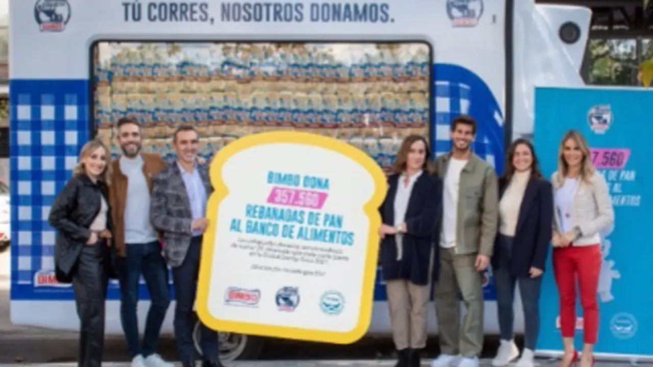 <p> Roberto Leal, Marta Pombo, F&aacute;tima Cant&oacute; Y Cesc Escol&agrave;, Entre Los Participantes De Donaci&oacute;n De Grupo Bimbo A FESBAL - BIMBO </p>