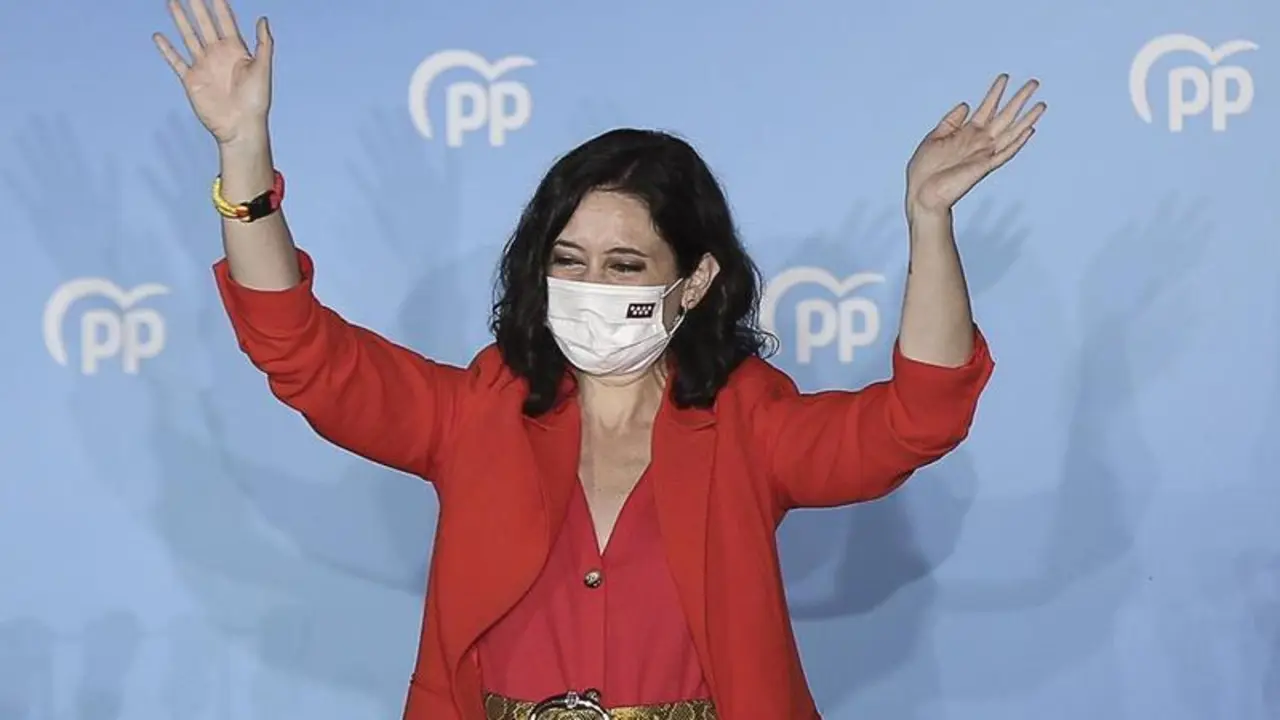 <p> La presidenta de la Comunidad de Madrid, Isabel D&iacute;az Ayuso, en la celebraci&oacute;n del PP de este martes tras las elecciones madrile&ntilde;as. EP </p>