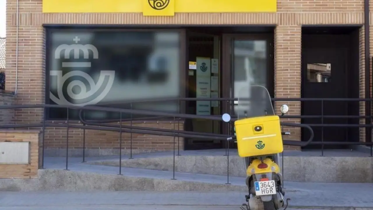 <p> FOTO Correos </p>