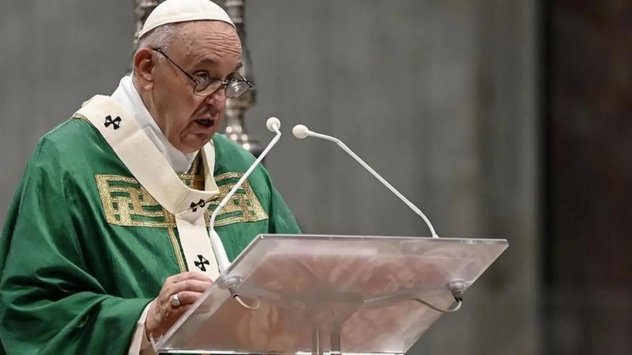 <p> El Papa Francisco dirigiendo una misa en la Bas&iacute;lica de San Pedro celebrada para conmemorar el D&iacute;a Mundial de los Pobres de la Iglesia Cat&oacute;lica Romana este domingo 14 de noviembre </p>
