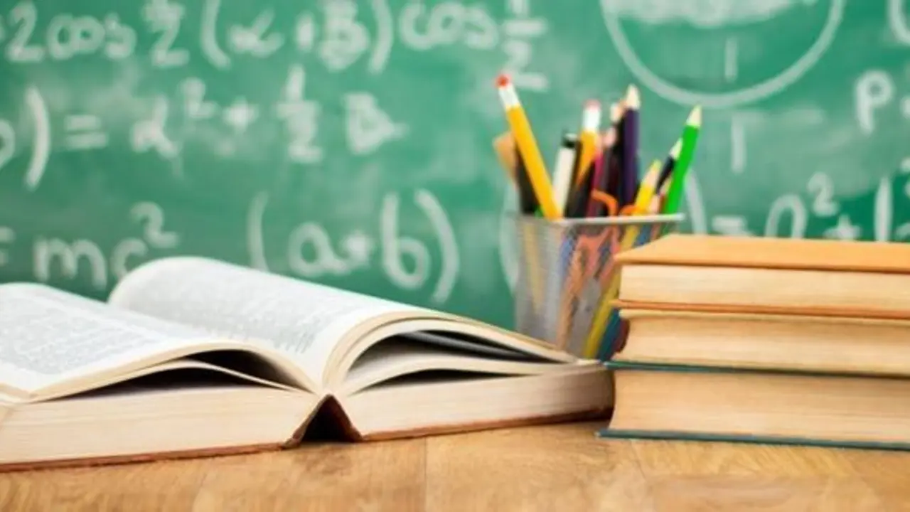 La Educaci&oacute;n, el cigarrillo a medias de Espa&ntilde;a.