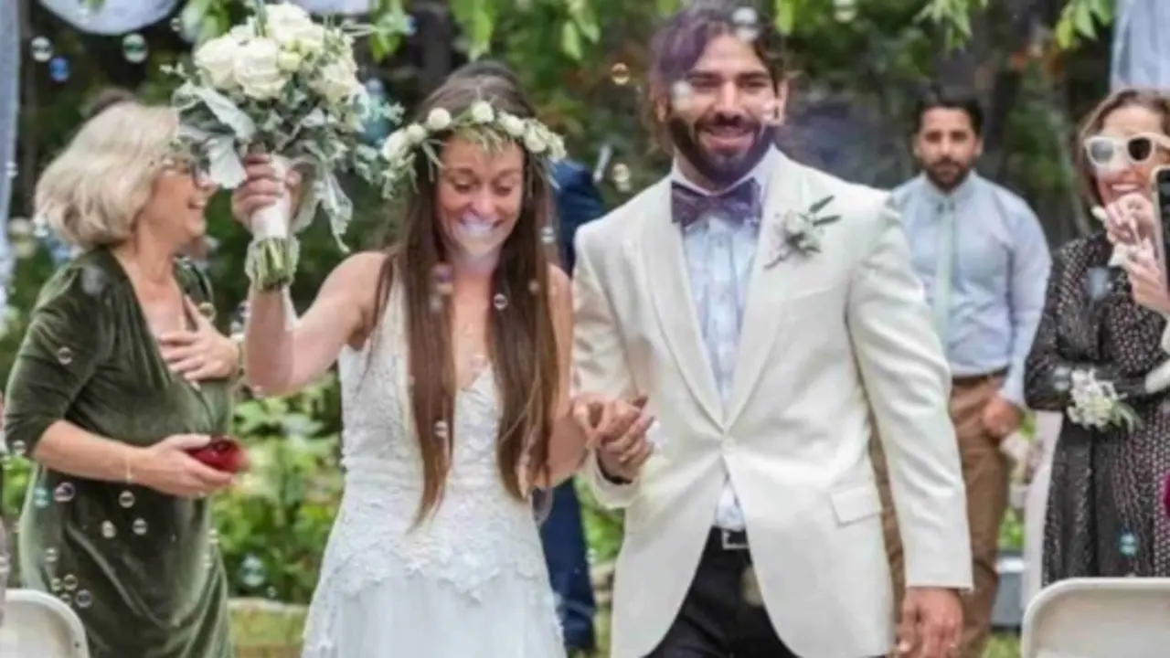 <p> Los novios el d&iacute;a de la boda. </p>