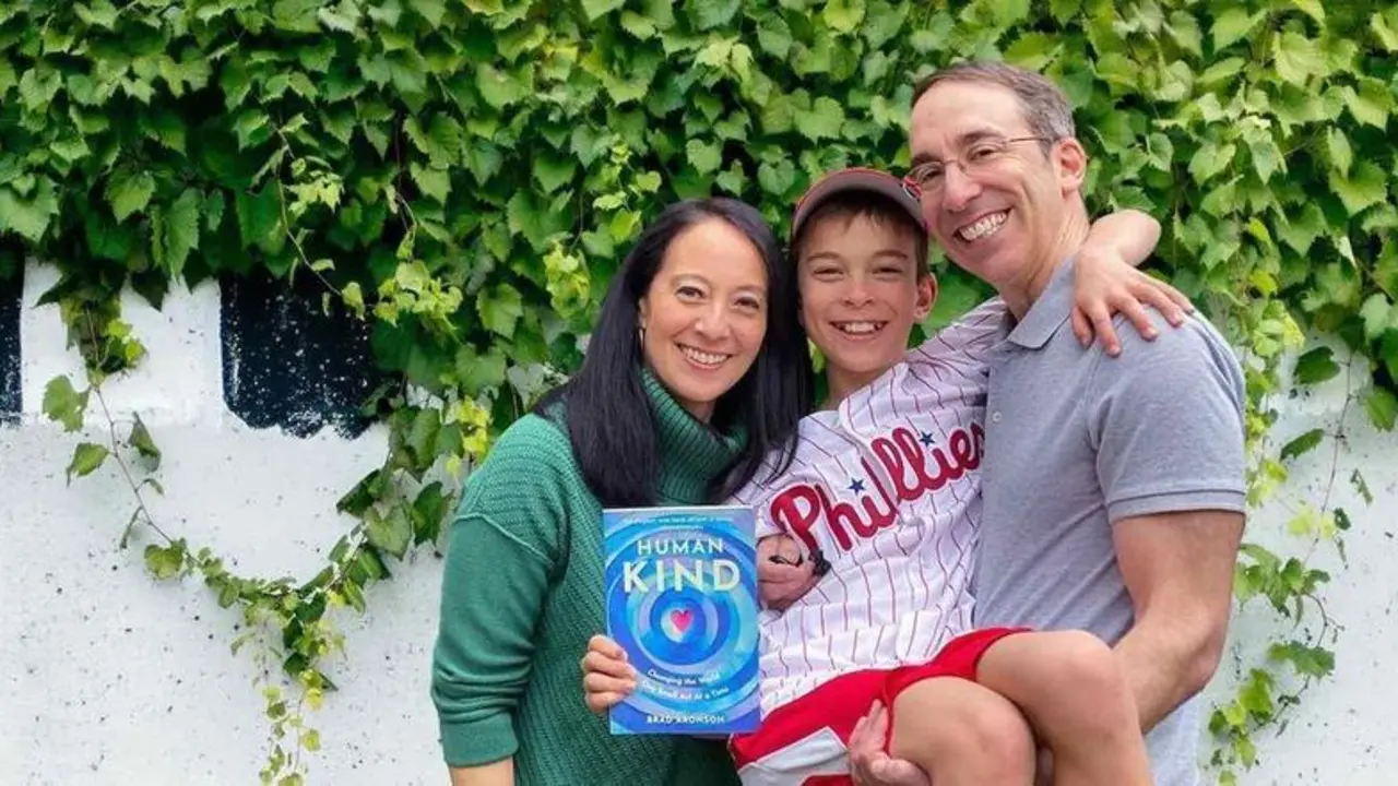 <p> Brad-Aaronson-author </p>