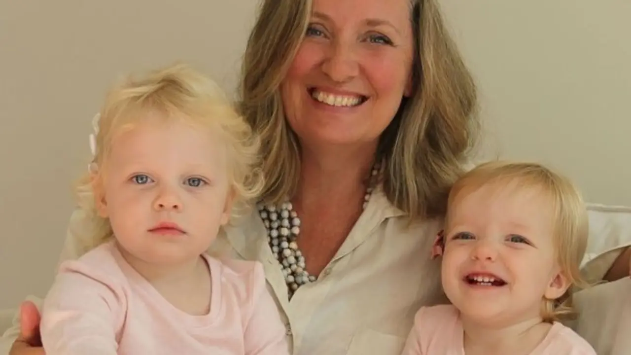 <p> twins-mother-54-comp-2 </p>