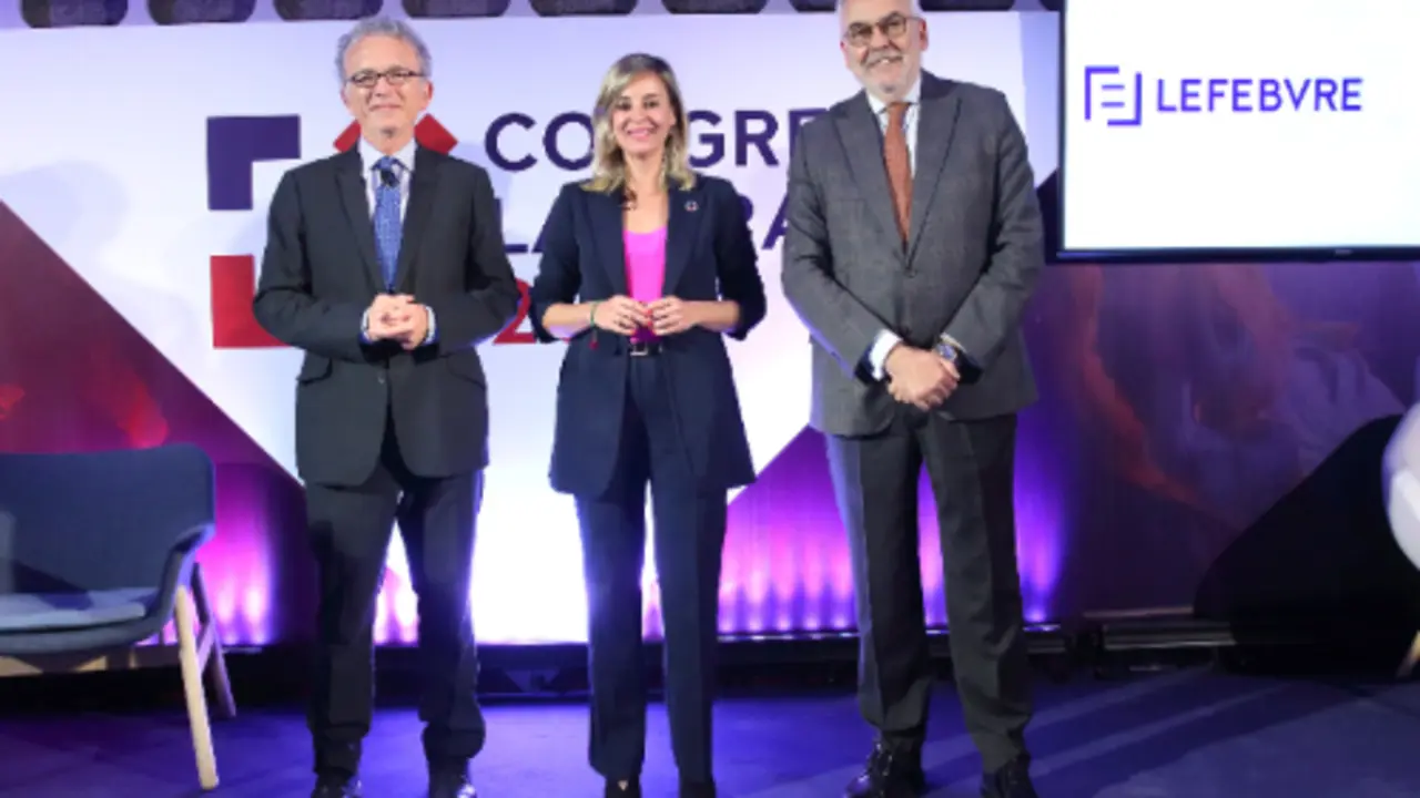 <p> De izq a dcha Antonio Sempere, Ver&oacute;nica Mart&iacute;nez y Juan Pujol.JPG </p>