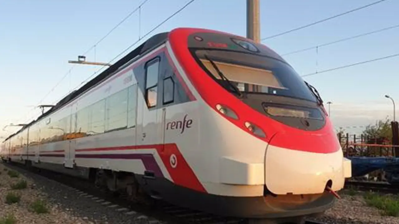 <p> Tren Civia de Renfe - RENFE </p>